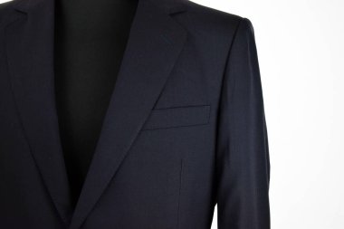 Lüks erkek kıyafetleri ve farklı malzemeler.