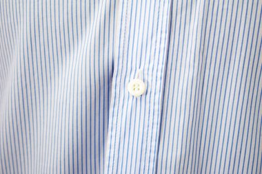 Lüks erkek kıyafetleri ve farklı malzemeler.