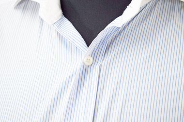 Lüks erkek kıyafetleri ve farklı malzemeler.