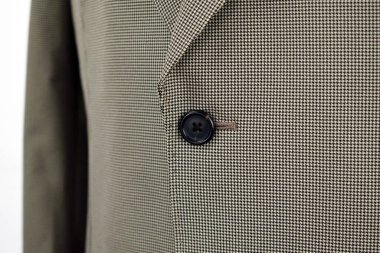 Lüks erkek kıyafetleri ve farklı malzemeler.