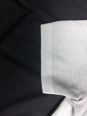 Lüks erkek kıyafetleri ve farklı malzemeler.