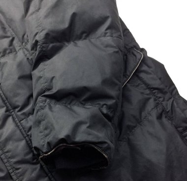 Lüks erkek kıyafetleri ve farklı malzemeler.