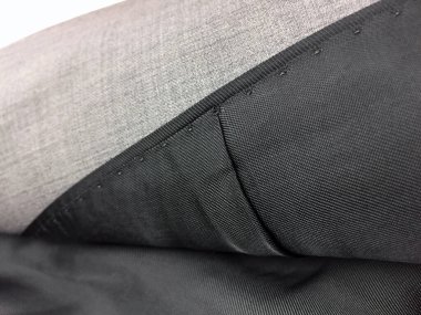 Lüks erkek kıyafetleri ve farklı malzemeler.