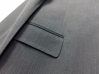 Lüks erkek kıyafetleri ve farklı malzemeler.