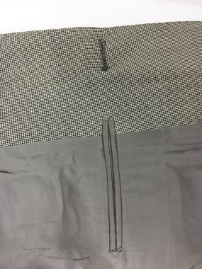 Lüks erkek kıyafetleri ve farklı malzemeler.