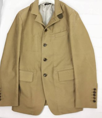 Lüks erkek kıyafetleri ve farklı malzemeler.