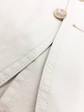 Lüks erkek kıyafetleri ve farklı malzemeler.