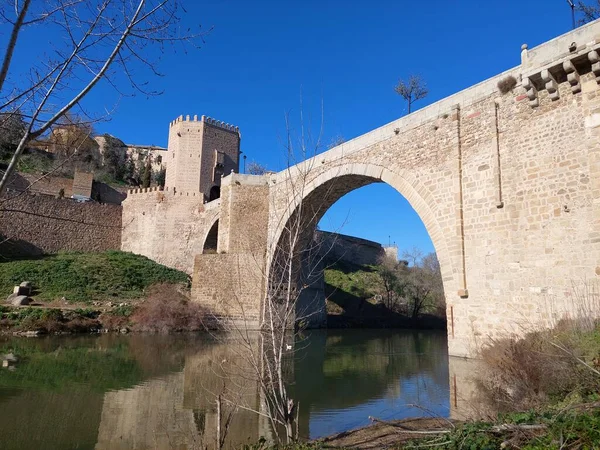 Puente Alcntara Visto Desde Abajo Vera Del Rio Tajo — Stock Photo, Image