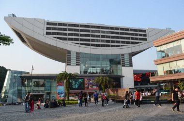 Peak Road 'dan Zirve Kulesi. 