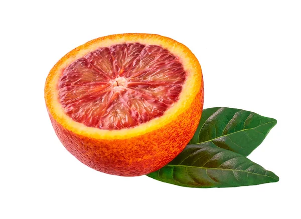 Hälfte Der Blutigen Roten Orange Mit Grünen Blättern Isoliert Auf — Stockfoto