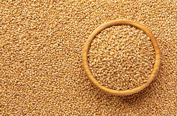 Wooden Bowl Wheat Grains Close Texture Raw Wheat — Stock Fotó