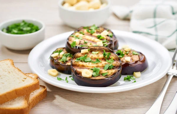 Homemade Grilled Eggplant Parsley Garlic White Table — 스톡 사진