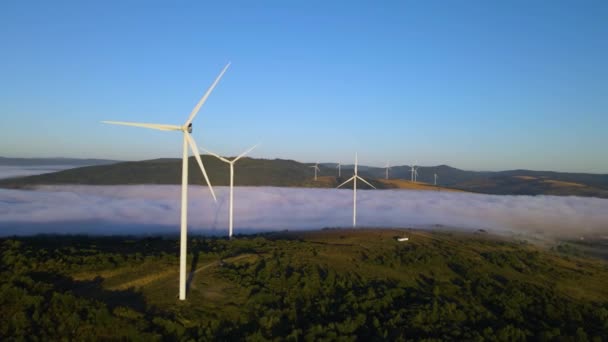 Wind turbines on the mountain — Stock Video