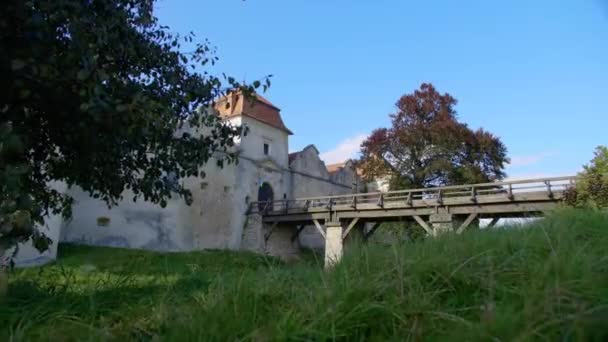 Castillo de Svirzh en el pueblo de Svirzh — Vídeo de stock