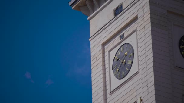 Relógio na prefeitura de Lviv — Vídeo de Stock