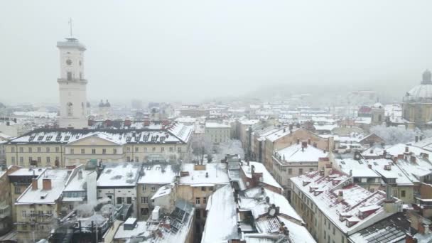 Vista aérea da cidade velha de Lviv no inverno — Vídeo de Stock