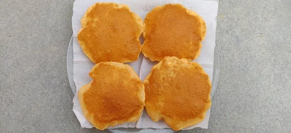 Puri Oder Poori Traditionelles Indisches Hausgemachtes Frittiertes Brot Oder Chapati — Stockfoto