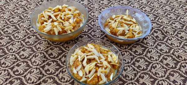 Moong Dal Halwa Mung Daal Halva Indian Traditional Dessert Served — Fotografia de Stock