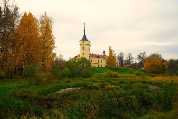 Jasny Kolorowy Jesienny Krajobraz Parku Mariental Pawłowsku — Zdjęcie stockowe
