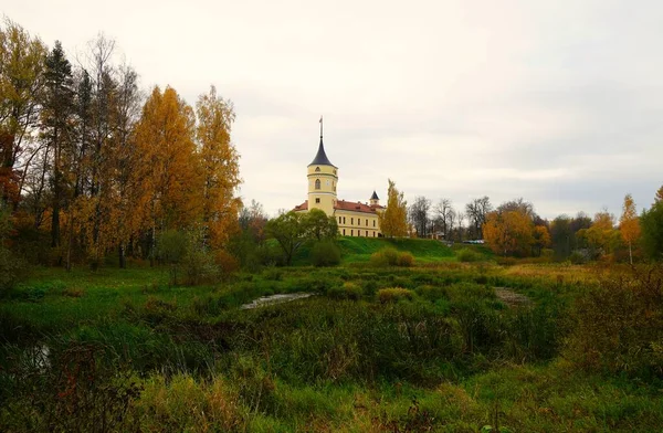Jasny Kolorowy Jesienny Krajobraz Parku Mariental Pawłowsku — Zdjęcie stockowe