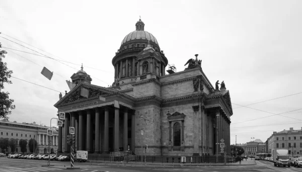 Μνημειώδης Καθεδρικός Ναός Του Αγίου Ισαάκ Είναι Ένα Από Κύρια — Φωτογραφία Αρχείου