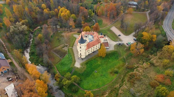 Jasny Kolorowy Jesienny Krajobraz Parku Mariental Pawłowsku Twierdza Miejska — Zdjęcie stockowe