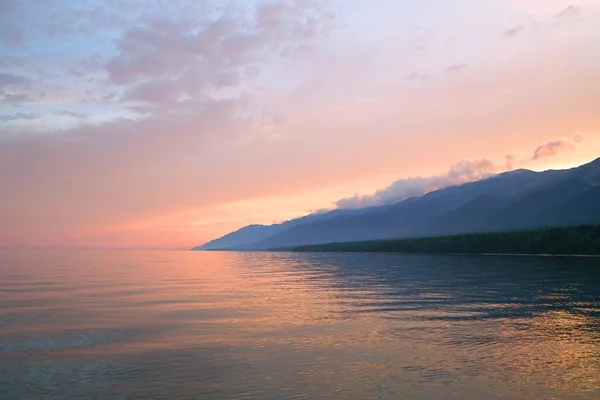 Letní Krajina Večer Břehu Bajkalu Poloostrova Svyatoy Nos Západ Slunce — Stock fotografie