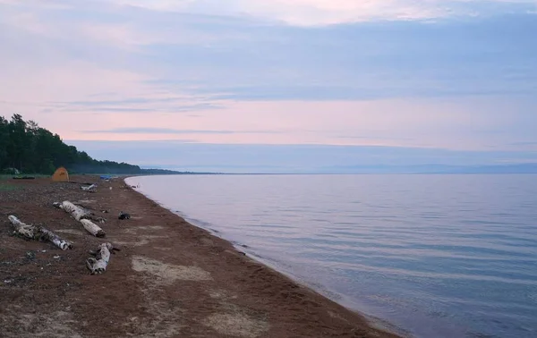 Paisaje Verano Tarde Orilla Baikal Cerca Península Svyatoy Nos Puesta — Foto de Stock