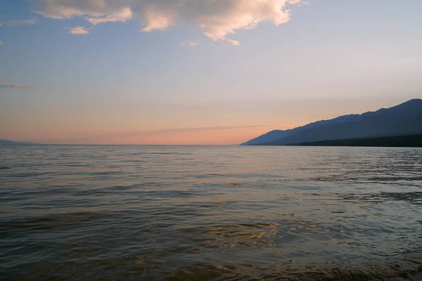 Paisaje Verano Mañana Orilla Baikal Cerca Península Svyatoy Nos —  Fotos de Stock