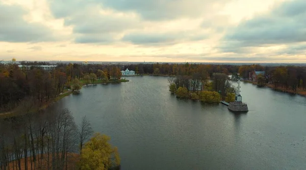 Herbstmorgen Und Spaziergang Katharinenpark Zarskoje Selo Großer Teich Und Chesme — Stockfoto