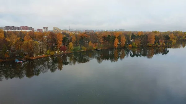 Gloomy Autumn Morning Bird Eye View City Lake — Stock Photo, Image