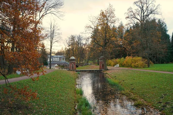 Herbstmorgen Und Spaziergang Katharinenpark Zarskoje Selo — Stockfoto