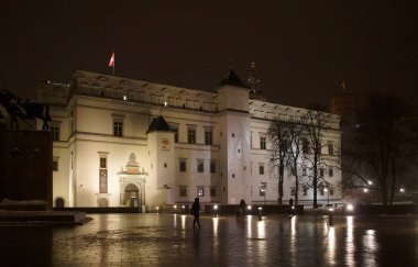Şehir merkezindeki binaların cephelerinin mimari tasarımının bir parçası.