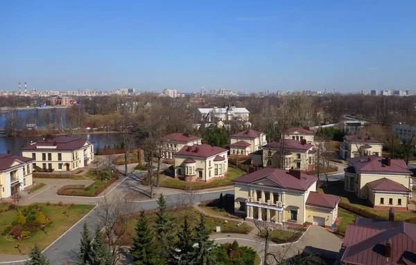 Blick Auf Wohngebäude Auf Der Insel Krestovsky — Stockfoto