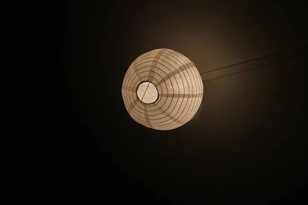 Karanlıkta Güzel Bir Lamba — Stok fotoğraf