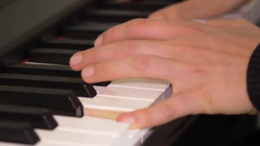 Yakın plan: Beethoven 'dan Sonata Acınası' nın İkinci Hareketi