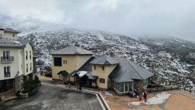 Sierra Nevada kış tatilleri karda