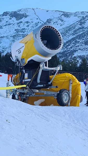 Sierra Nevada kış tatilleri karda