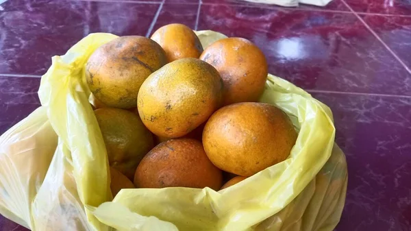 Grainy Blurry Picture Orange Fruit Bunch Oranges Yellow Skin Fruit — Stock Photo, Image