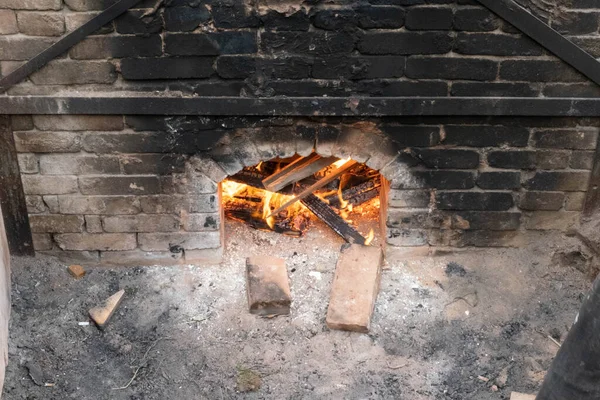 Cocción Del Horno Leña Parte Del Proceso Para Cerámica Negra —  Fotos de Stock