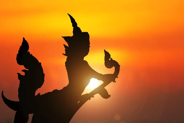 Silhouette Von Kinnaree Mit Gelbem Himmel Und Wunderschön Gefegten Vergangenheit — Stockfoto