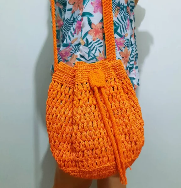 Bolso Ganchillo Color Naranja Con Modelo Idea Concepto Foto Proyecto — Foto de Stock