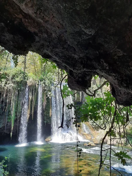 Antalya, Türkiye - 11 Temmuz 2021: Duden Selalesi olarak bilinen Antalya Duden Şelalesi