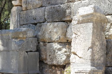 Antalya, Türkiye - Eylül 05 2020: Antalya Phaselis Antik Kenti. Görünümü bozar.