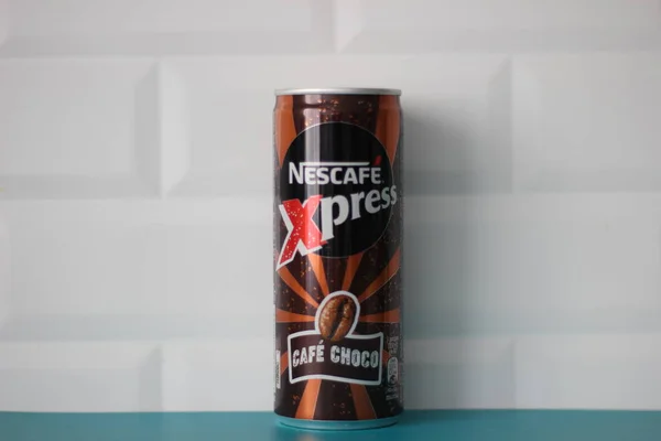 İstanbul, Türkiye - 09 Mart 2022: Nescafe Cold beyaz çikolatalı kahve, mutfak konsepti fikri.