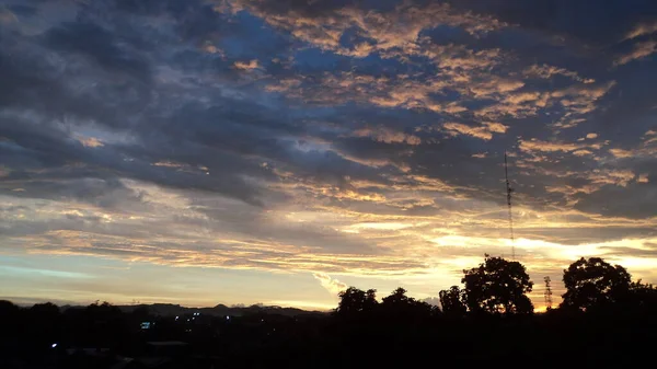 Awan Tebal Sore Hari Nuages Épais Dans Après Midi — Photo