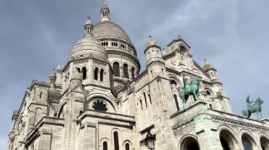 Paris 'teki Sacre Coeur Bazilikası Kilisesi 12.04.22 Paris Fransa