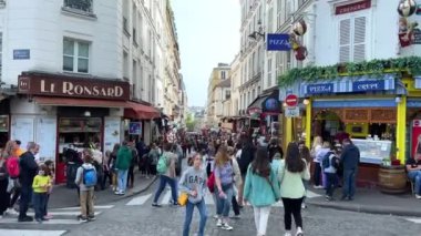 Saint Pierre 15.04.22 Paris Fransa 