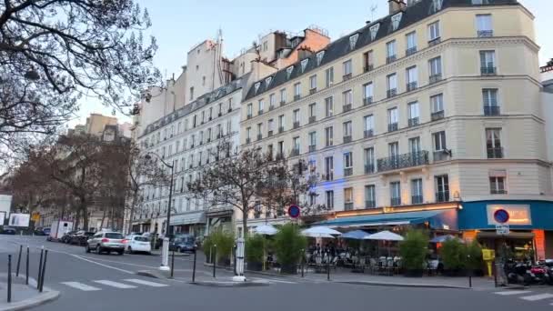 16.04.22パリ｜フランスのコーラライト通り — ストック動画