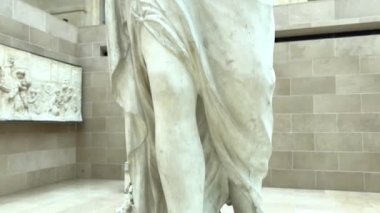 Madam Pompadour Jean-Baptiste Pigalle Louvre 26.04.22 Paris Fransa